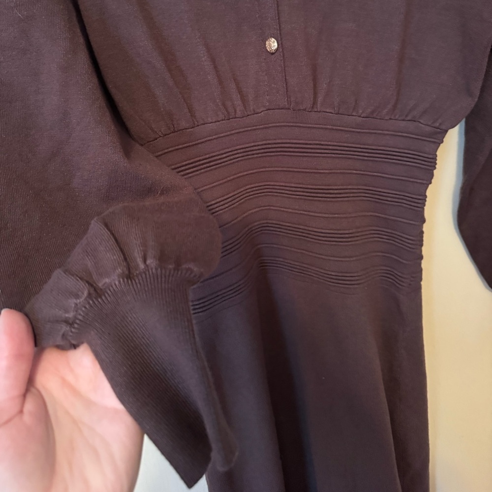 Commense NWT brown midi dress with gold buttons, body con knit sweater ribbed - Picture 5 of 6